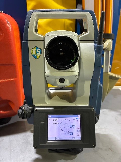 SOKKIA FX-105 Total Station Surveying Equipment with Tripod [j1214812764]