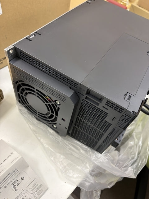 Mitsubishi MR-J5-700B Servo Amplifier (open box) [m1226167197]
