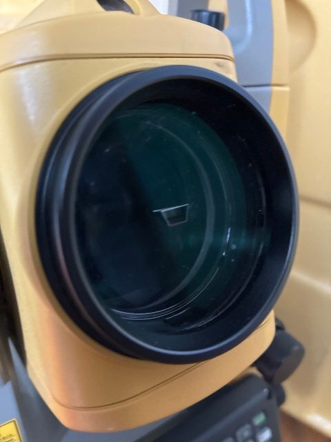 Topcon OS-105 Total Station with Battery and Charger [n1242173907]
