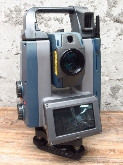 Sokkia iX-1205 Automatic Targeting Total Station with 2 Batteries and Charger [r1243599563]