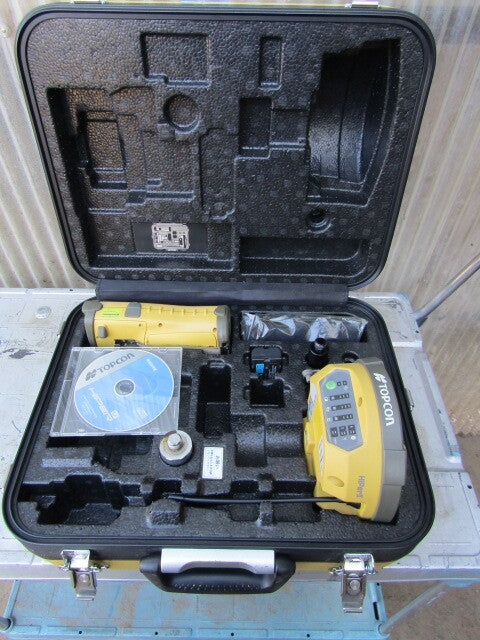 Topcon HIPER V GNSS Receiver with FC-250 Data Collector [e1247957458]