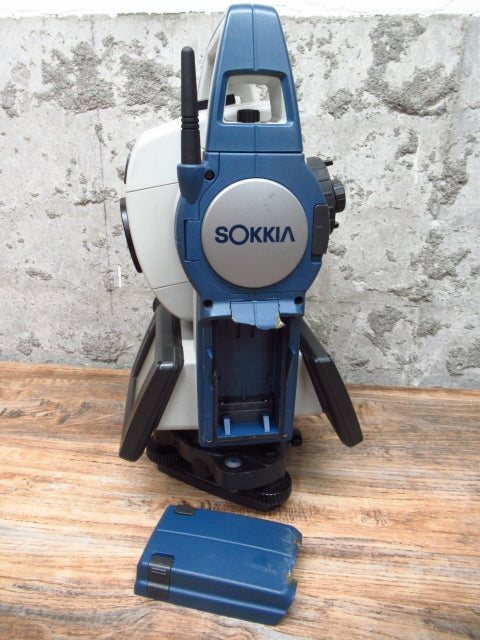 Sokkia DX-105AC Automatic Targeting Total Station with PENTAX Prism Set [j1249834745]