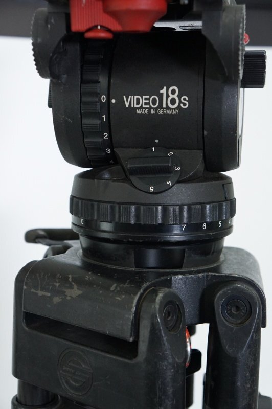 Sachtler Video 18S Carbon Fiber Tripod and Fluid Head Set [v1175268840]
