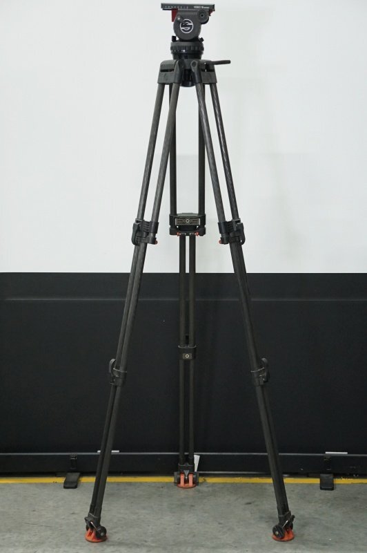 Sachtler Video 18S Carbon Fiber Tripod and Fluid Head Set [v1175268840]
