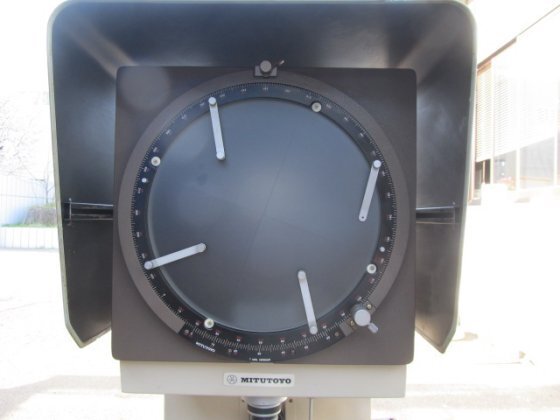 Mitutoyo PJ300H Optical Measuring Instrument [m1242825310]