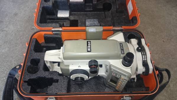 Nikon NST-10CHG Total Station [b197189443]
