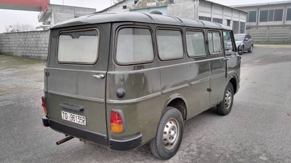 Alfa Romeo F12 Emissions Report Gasoline Vehicle [j614656180]