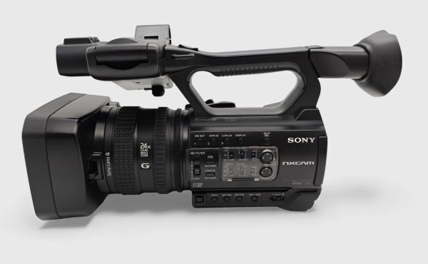 SONY HXR-NX100 NXCAM Camcorder [1214592584]