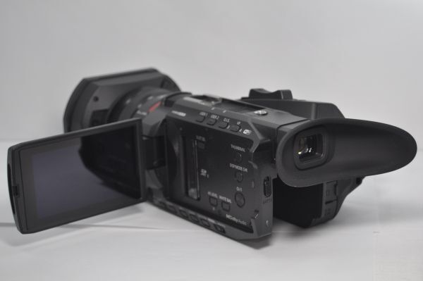 Panasonic HC-X1600 Professional Camera [p1245079371]