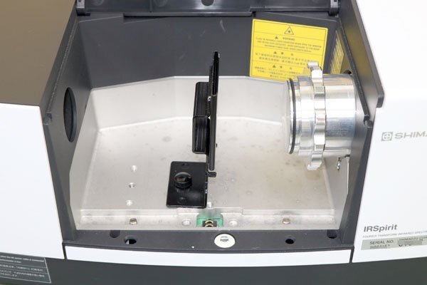 Shimadzu IRSprit-T Infrared Spectrophotometer with Reflective Diamond ATR Attachment QATR-S [n1219602785]