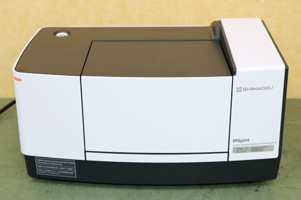 Shimadzu IRSprit-T Infrared Spectrophotometer with Reflective Diamond ATR Attachment QATR-S [n1219602785]