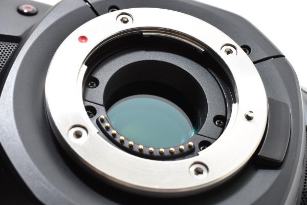 Blackmagic Design BMPCC 4K Professional Camera with Micro Four Thirds Mount [v1224900373]