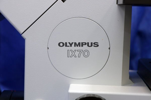 Olympus IX70 Inverted Microscope with 4 Objective Lenses [w1227822289]