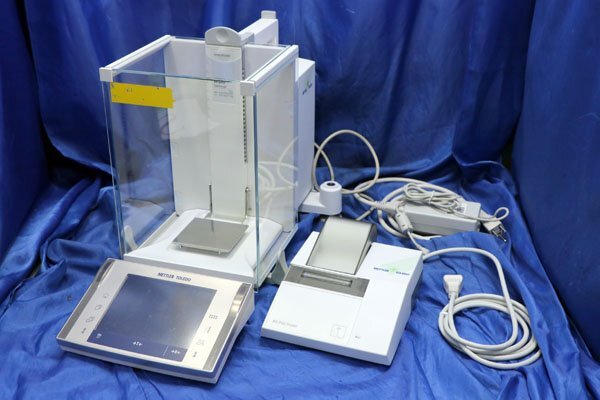 Mettler Toledo XP205TDR Analytical Balance with RS-P45 Printer [l1238598879]