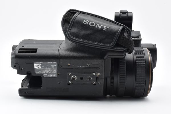 SONY HXR-NX5R Professional Camera [g1241597363]