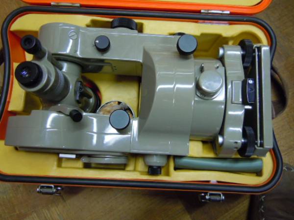SOKKIA TM1A Theodolite Optical Surveying 1 Second Reading [195638425]