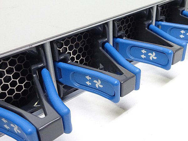 Cisco Nexus 9300-FX Switch N9K-C93180YC-FX [v1211290067]