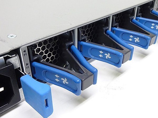 Cisco Nexus 9300-FX Series Switch N9K-C93180YC-FX [e1211287584]