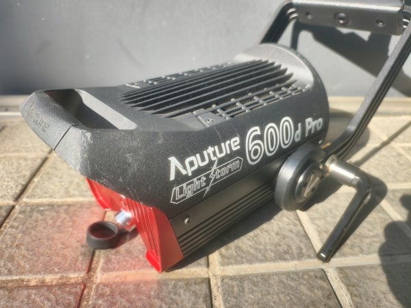 Aputure LS600d Pro LED Light [q1247564517]