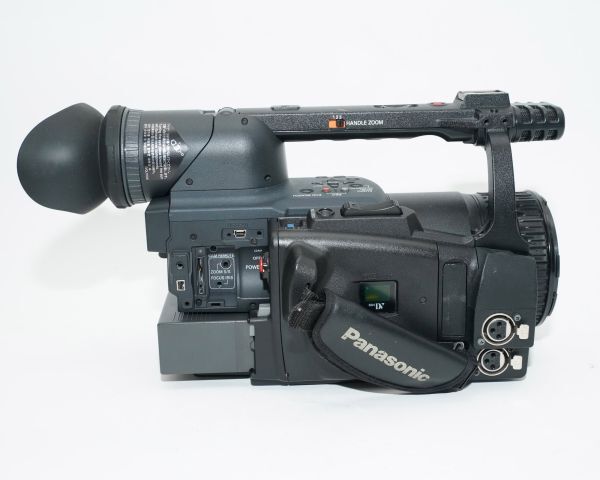 Panasonic HVX200 Camera with Charger Battery P2 Card LED Light [g1247720804]