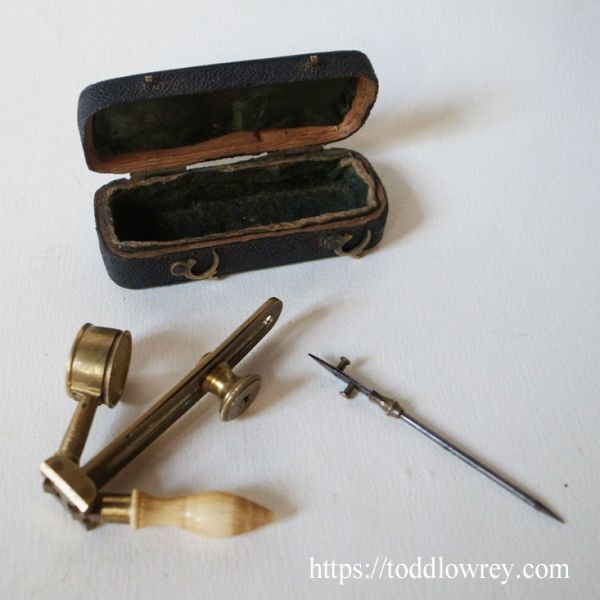 Antique British Magnifying Glass Microscope with Case [m1209740745]