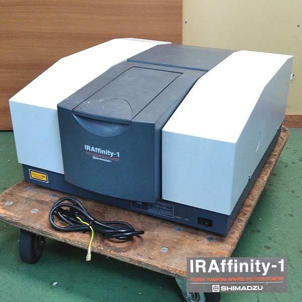 Shimadzu IRAffinity-1 Fourier Transform Infrared Spectrophotometer [b1214131552]
