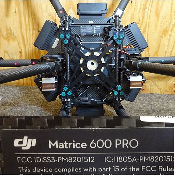 DJI Matrice 600 Pro M600P Drone with 6 Batteries and Transmitter [w1244171382]