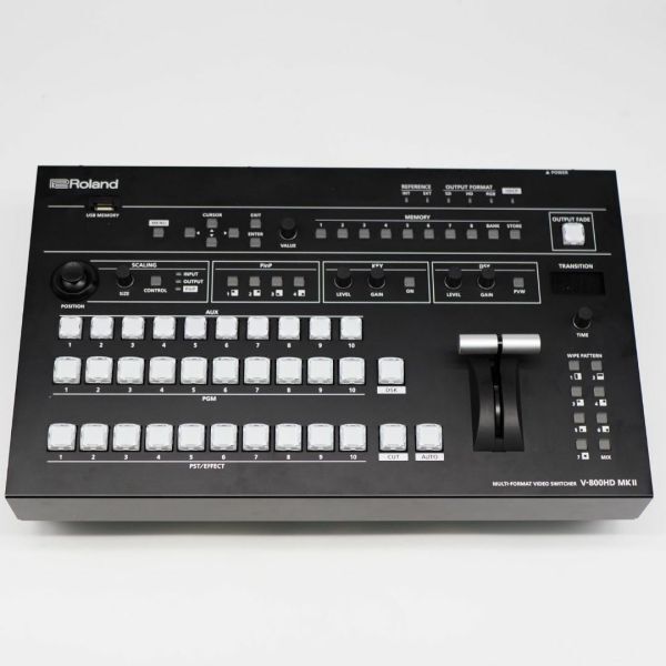 Roland V-800HD MKII Multi-Format Video Switcher [1245051915]