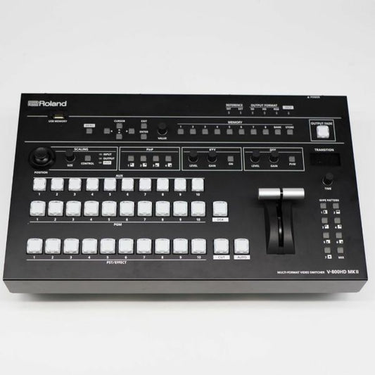 Roland V-800HD MKII Multi-Format Video Switcher [1245051915]