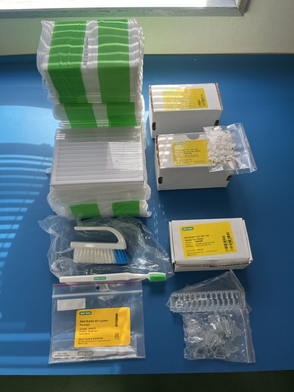 Bio-Rad PROTEAN i12 IEF Cell Two-Dimensional Electrophoresis System [s1171712046]