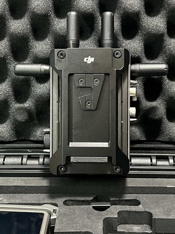 DJI Transmission High Brightness Monitor Combo V-Mount with Expansion Plate [r1250117341]