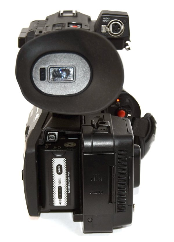 Panasonic AG-UX180 Professional Video Camera [p1208822120]