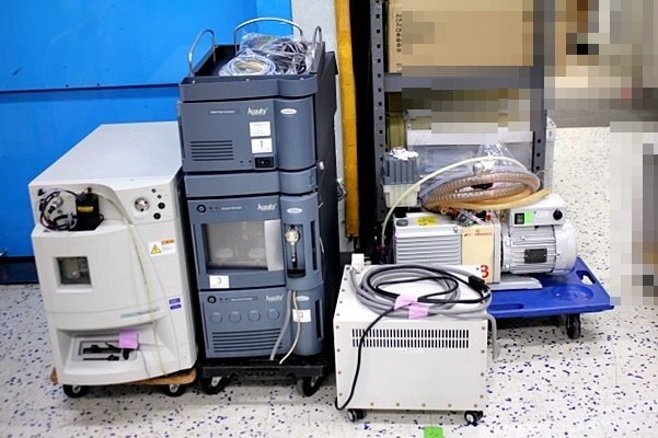 Waters ACQUITY UPLC ZQ2000 LC/MS System BSM SM MM1 [p1189325367]