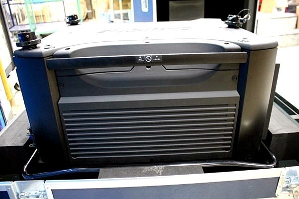 God God 010 High Brightness 18000lm DLP Projector Roadster HD20K-J with Remote Control & Spare Lamp for Commercial Use [c1198290900]