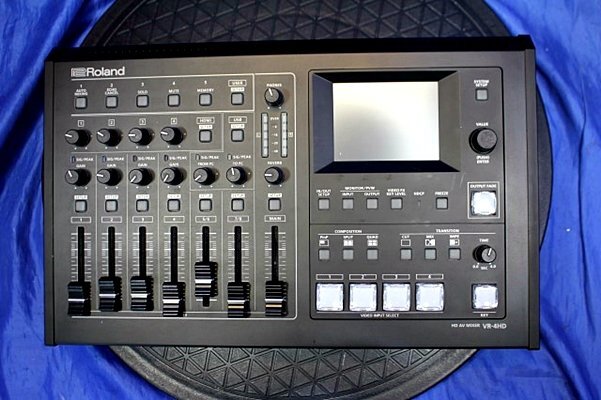 Roland VR-4HD AV Mixer 5 Units [n1233783380]