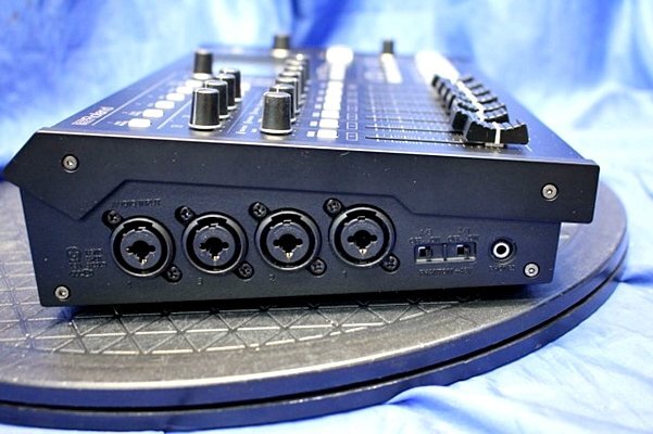 Roland VR-4HD AV Mixer 5 Units [n1233783380]