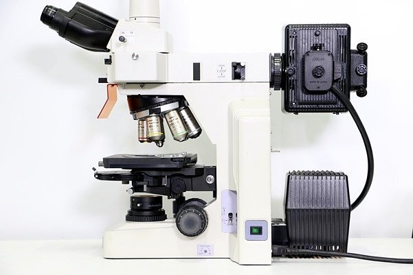 Nikon Eclipse E600 Microscope with 6 Objective Lenses [d1197037609]