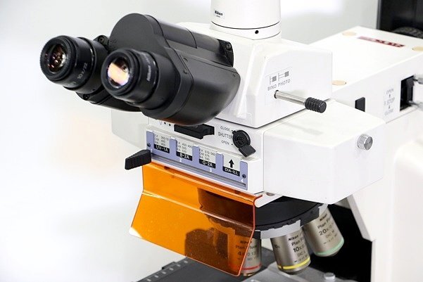 Nikon Eclipse E600 Microscope with 6 Objective Lenses [d1197037609]