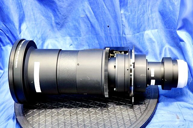 CHRISTIE Mirage WU12K-M DLP Projector 11800 Lumens WUXGA Large Remote Control 2 Lamps [v1161335680]