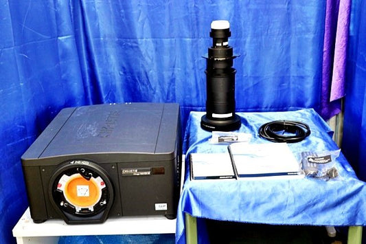 CHRISTIE Mirage WU12K-M DLP Projector 11800 Lumens WUXGA Large Remote Control 2 Lamps [v1161335680]