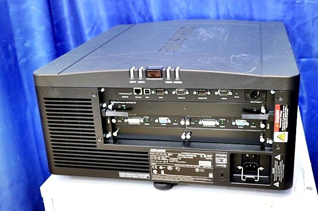 CHRISTIE Mirage WU12K-M DLP Projector 11800 Lumens WUXGA Large Remote Control 2 Lamps [v1161335680]