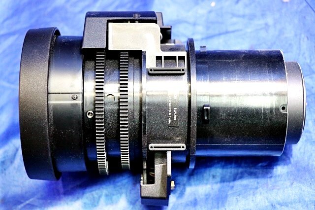 EPSON EB-L1100U LCD Projector 6000 Lumens WUXGA with Lens and Remote Control [d1177943901]