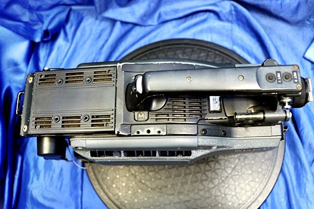 SONY HDC-950 Broadcast Camera with HDVF-20A Viewfinder 3CCD System [m1179586059]