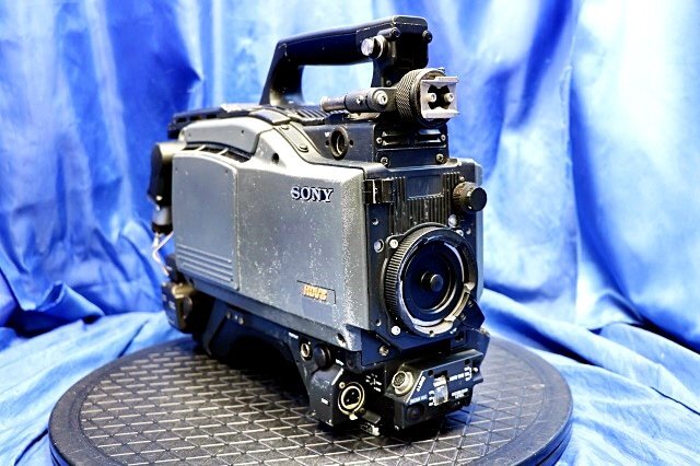 SONY HDC-950 Broadcast Camera with HDVF-20A Viewfinder 3CCD System [m1179586059]