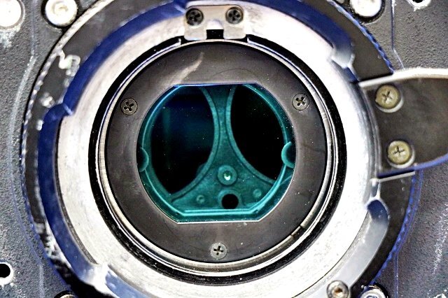 SONY HDC-950 Broadcast Commercial System Camera with HDVF-20A 2-inch HD Viewfinder [q1179589928]