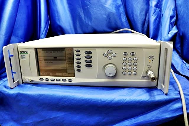 Anritsu MG3692B RF Microwave Signal Generator 2GHz to 20GHz [n1192619994]