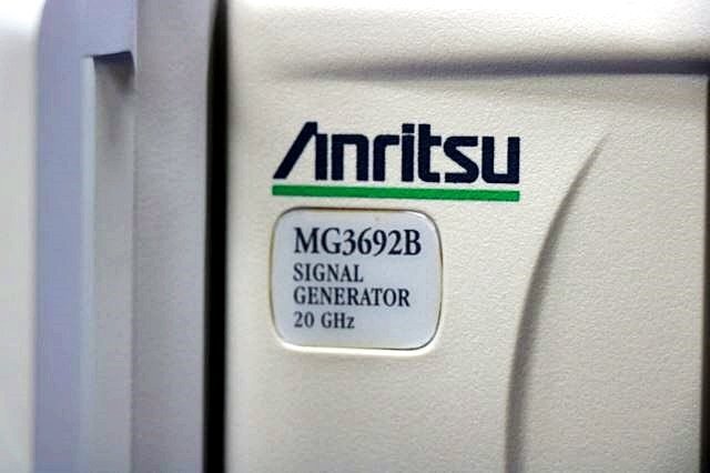 Anritsu MG3692B RF Microwave Signal Generator 2GHz to 20GHz [n1192619994]