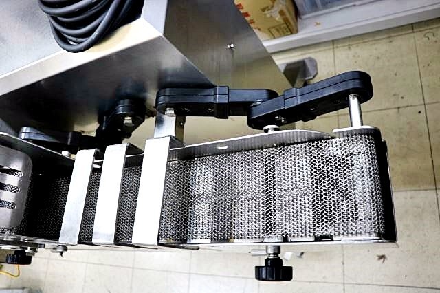 Yoshizumi Sangyo YS-6500W Universal Meat Fish Slicer [r1193928720]