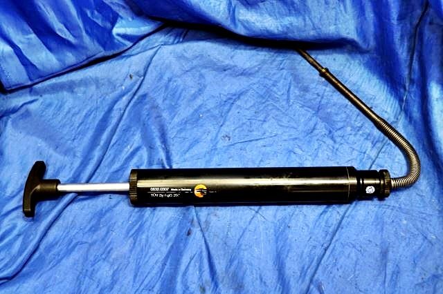 Testo 330-1LL Combustion Exhaust Gas Analyzer with Special Case [c1195333215]