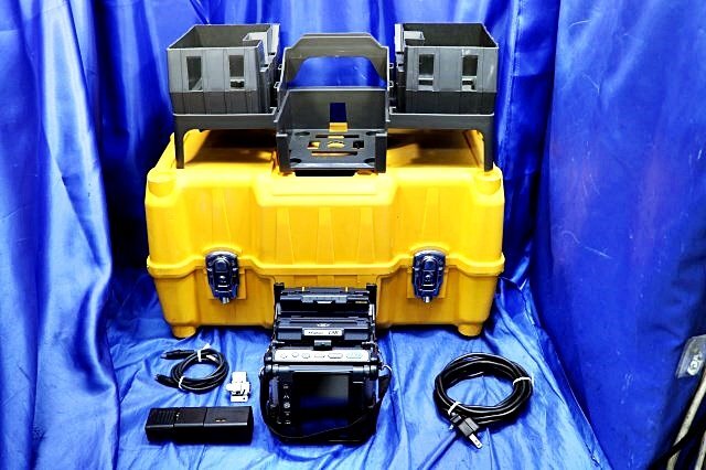Fujikura HJ-S03 Optical Fiber Fusion Splicer with Accessories - 5932 Discharges [h1199438659]